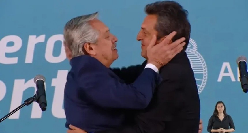 Fern&aacute;ndez en la asunci&oacute;n de Massa: "La unidad del FdT es primordial y para eso voy a seguir trabajando"