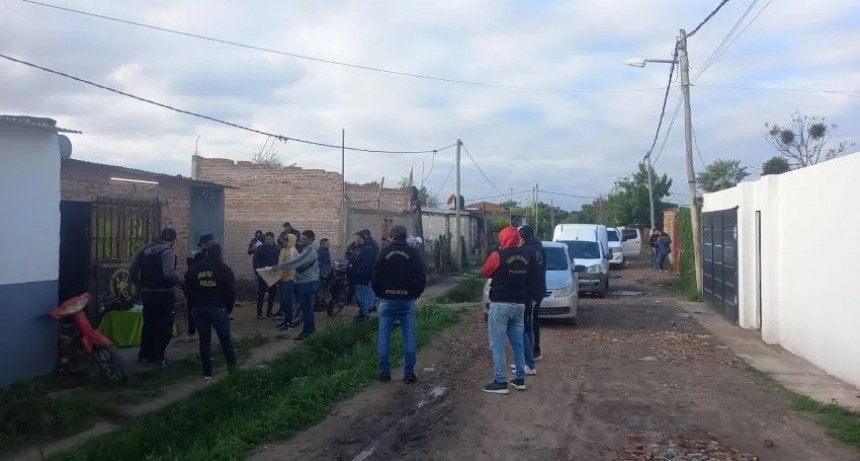 Secuestraron coca&iacute;na valuada en casi $700.000 en dos barrios de Resistencia: dos personas detenidas