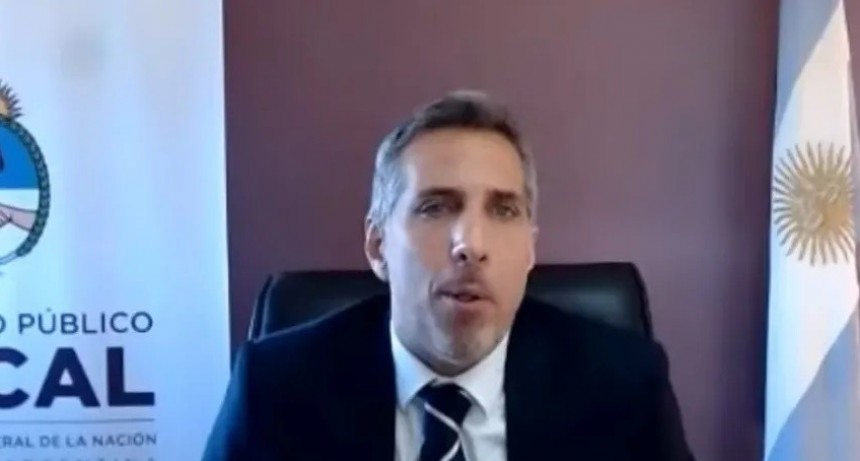 Luciani aporta pruebas sobre c&oacute;mo L&aacute;zaro B&aacute;ez compet&iacute;a contra s&iacute; mismo y nadie lo controlaba