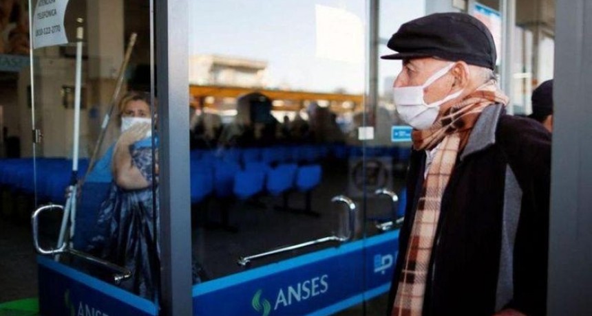 Las jubilaciones subir&iacute;an un 16%, m&aacute;s el bono de refuerzo