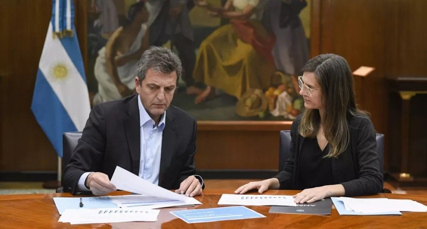 Anuncian suba del 15.53% y un bono de $7 mil para jubilados