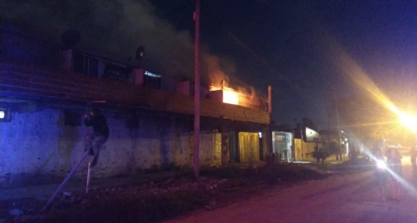 Resistencia: Tres personas afectadas, tras el incendio de un inmueble