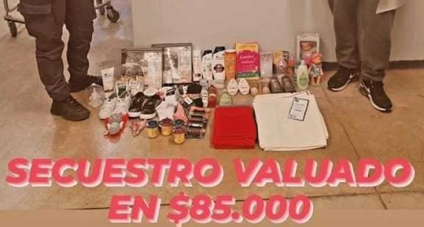 Resistencia: Los atraparon cuando intentaban llevarse bienes sin pagar de un hipermercado 