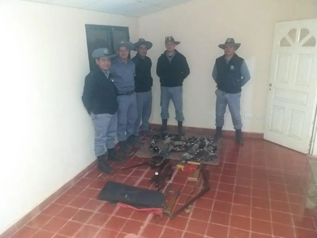 MACHAGAI: DETIENEN A CAZADORES CON 45 AVES SIN VIDA, ARMAS DE FUEGO Y CARTUCHOS