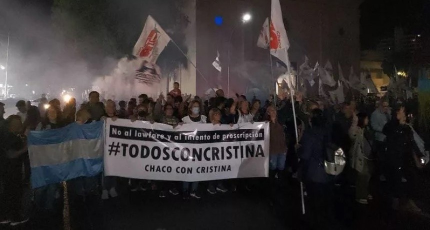 Nutrida marcha en Resistencia, en apoyo a Cristina Kirchner