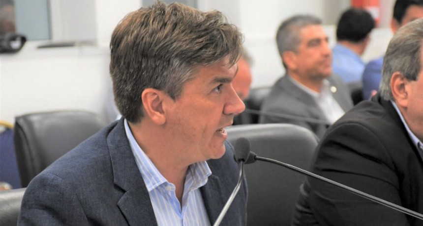 ZDERO: &ldquo;HAY QUE FACILITAR A LOS J&Oacute;VENES LA ELECCI&Oacute;N DE SU FUTURO&rdquo;