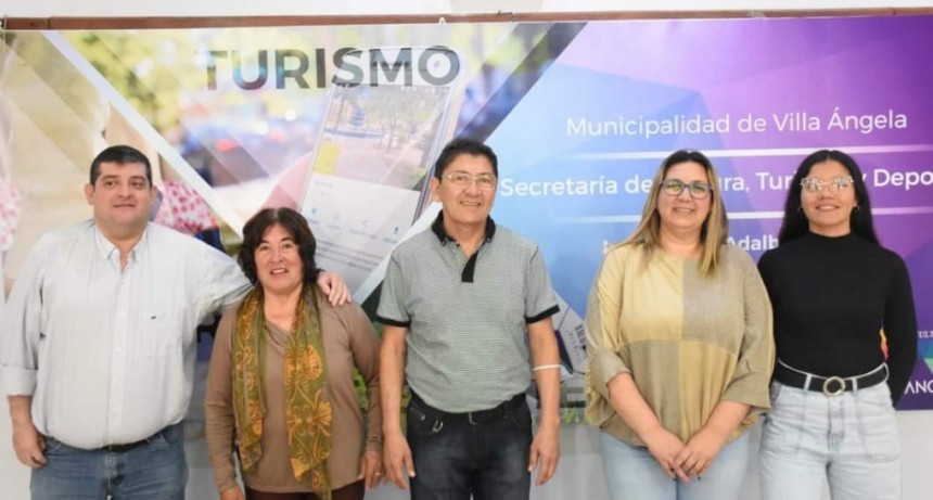LA MUNICIPALIDAD DE VILLA &Aacute;NGELA LANZ&Oacute; LA ESTUDIANTINA 2022 CON DESFILE DE CARROZAS