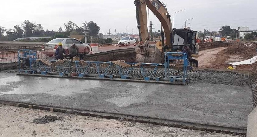 Autov&iacute;a de la ruta 11: por obras, implementan desv&iacute;o a la altura del puente del ferrocarril