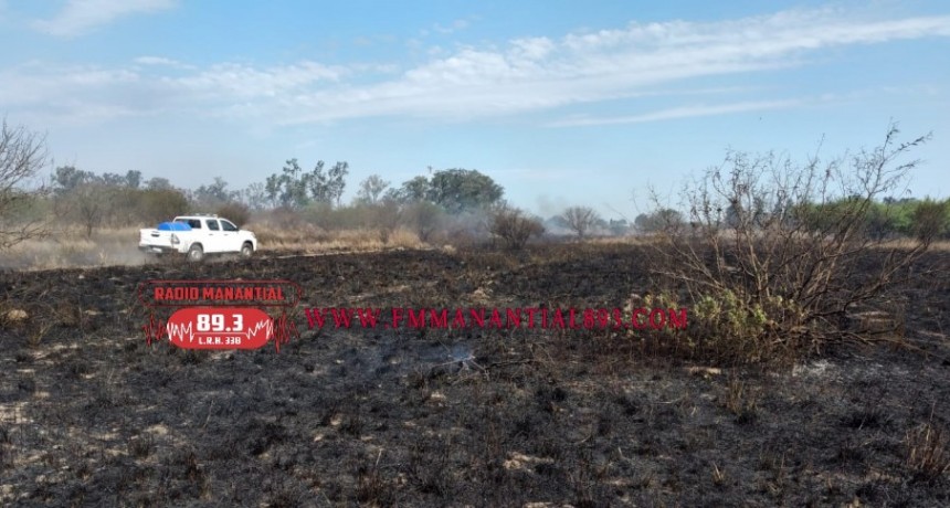 Villa &Aacute;ngela: LA DIVISI&Oacute;N DE BOMBEROS INTERVINO EN UN INCENDIO QUE AFECT&Oacute; 10 HECT&Aacute;REAS DE PASTIZALES