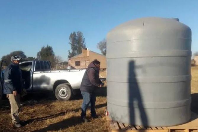 VILLA &Aacute;NGELA: SAMEEP INSTAL&Oacute; UN TANQUE DE AGUA POTABLE, EN COLONIA &ldquo;EL PASTORIL&rdquo;
