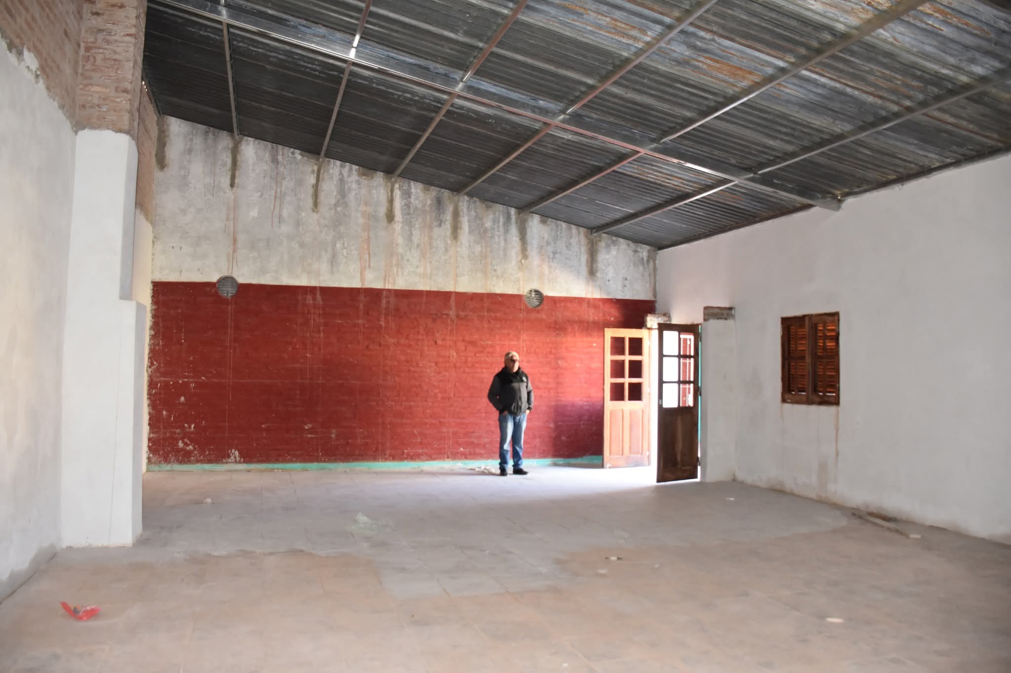 LA ESCUELA DE FORMACIÓN PROFESIONAL N°30 AVANZA EN LA CONSTRUCCIÓN DE NUEVAS AULAS CON COLABORACIÓN DEL MUNICIPIO
