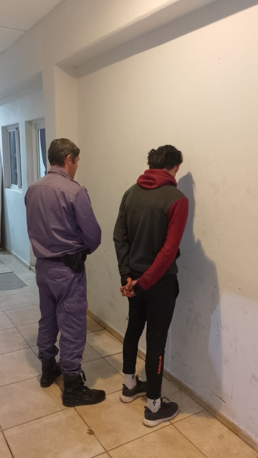 VILLA ÁNGELA: VOLVIÓ DE PASEO Y SU ACOMPAÑANTE LE ROBÓ SU CELULAR 
