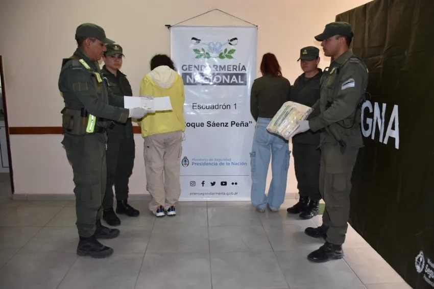 Detuvieron a dos mujeres con cocaína y LSD en un control sobre la Ruta 16