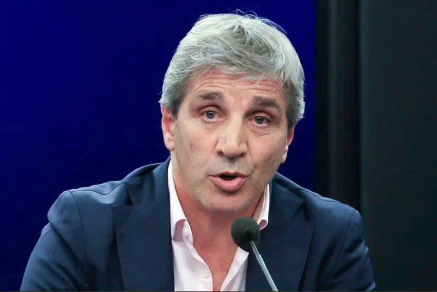 Caputo viaja a la cumbre del G20 y expondr&aacute; sobre el programa econ&oacute;mico argentino