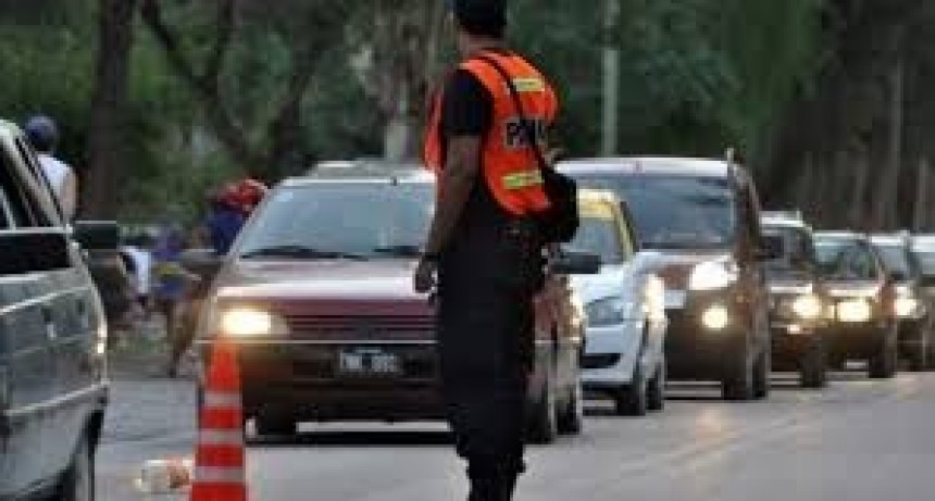 Cnel. DU GRATY: SE REALIZ&Oacute; OPERATIVO DE CONTROL VEHICULAR E IDENTIFICACI&Oacute;N DE PERSONAS