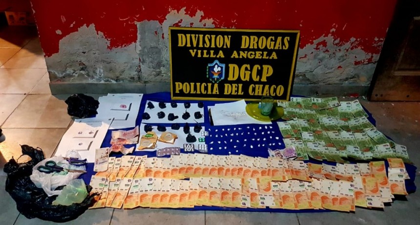 Villa &Aacute;ngela: TRES ALLANAMIENTOS DE LA DIVISI&Oacute;N DE DROGAS DESARTICULAN KIOSCO DE VENTAS DE DROGAS | 4 DETENIDOS, DINERO, MARIHUANA, COCA&Iacute;NA Y OTROS ELEMENTOS SECUESTRADOS 