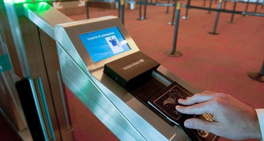 Argentina ya tiene su pasaporte sanitario internacional: c&oacute;mo funcionar&aacute; la Credencial de Vacunaci&oacute;n Digital