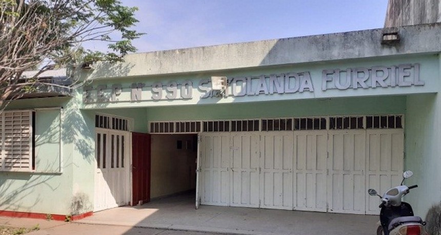 S&aacute;enz Pe&ntilde;a: Padres de alumnos de la Escuela N&deg;990 reclamaron mejoras para el edificio y afirmaron: "No descartamos impedir que se vote all&iacute; el domingo"
