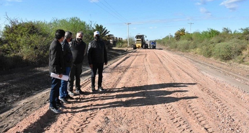 Villa &Aacute;ngela: Papp Inform&oacute; sobre la Reparaci&oacute;n y Colocaci&oacute;n de Ripio en Calle Neuqu&eacute;n 