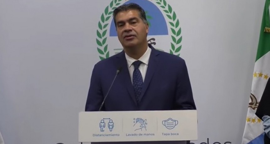 Capitanich anunci&oacute; aumento para becados y un plan de contratos de servicio para Salud