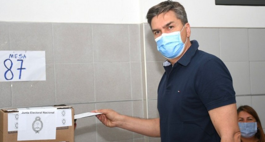Vot&oacute; Leandro Zdero: "Los chaque&ntilde;os estamos eligiendo presente y futuro"