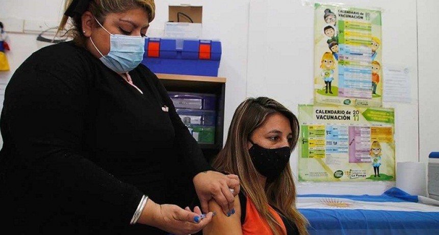 AVANZA EL PLAN DE VACUNACI&Oacute;N EN EL PA&Iacute;S - Cerca de nueve de 10 argentinos mayores de 18 tiene al menos una dosis contra la COVID-19