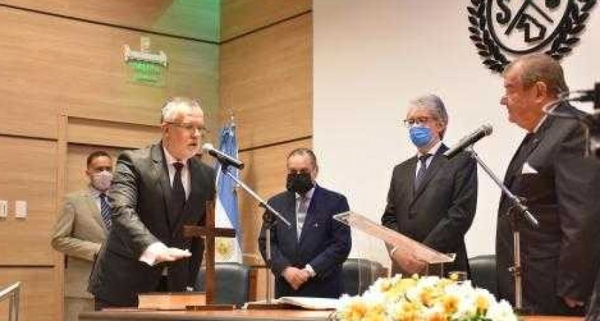 ACTO DESARROLLADO EN EL SAL&Oacute;N AUDITORIO - Del R&iacute;o jur&oacute; como juez del STJ del Chaco