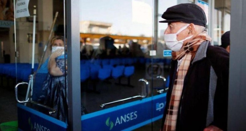 El Gobierno analiza jubilar a los mayores de 55 a&ntilde;os y pagar a j&oacute;venes por capacitarse