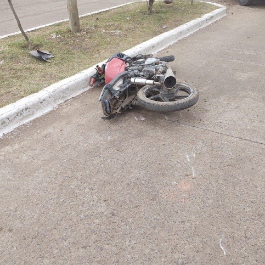 Villa &Aacute;ngela: Un motociclista fue trasladado al Hospital tras Colisionar  con un  Equino