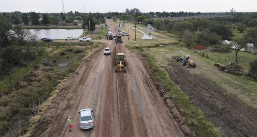 Se iniciaron las obras de pavimentaci&oacute;n de la Ruta 30 que vincular&aacute; Colonias Unidas, Ciervo Petiso y Laguna Limpia