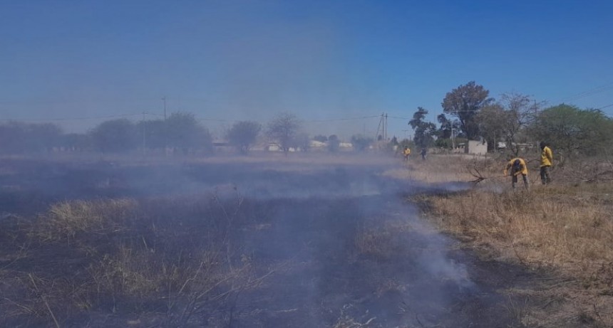 Villa &Aacute;ngela: INCENDIO DE PASITZALES EN CALLE PELLEGRINI DEBI&Oacute; SER INTERVENIDO POR LOS BOMBEROS 