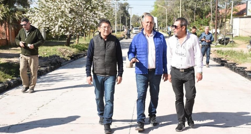 Villa &Aacute;ngela: EL INTENDENTE PAPP DESTAC&Oacute; EL R&Aacute;PIDO AVANCE DEL PAVIMENTO EN LA CIUDAD