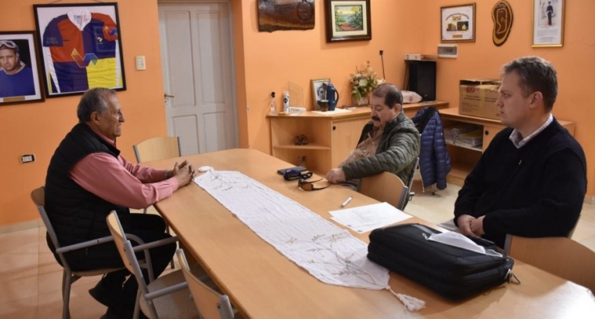 Villa &Aacute;ngela: PAPP Y EL CLUB DE LEONES PROYECTAN UN MURAL Y UNA PLAZA EN BENEFICIO A LA COMUNIDAD