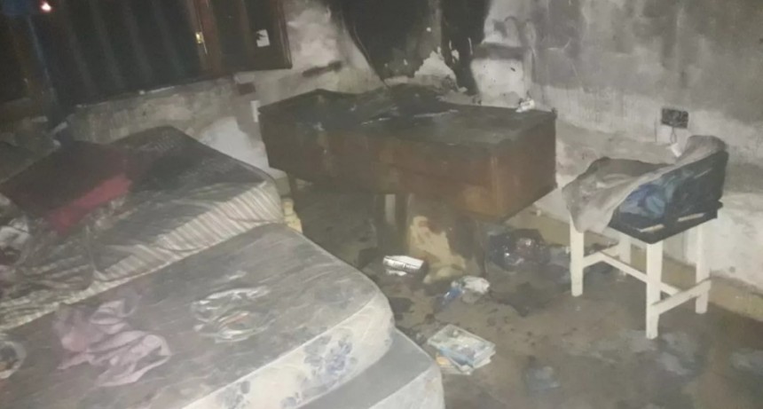 Incendio en la noche de Barranqueras: ardi&oacute; una vivienda