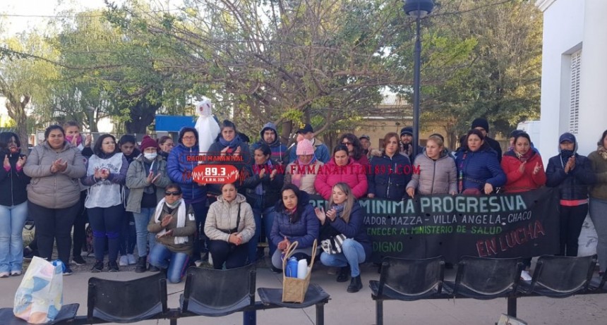 Villa &Aacute;ngela: TRABAJADORES DE RENTA M&Iacute;NIMA PROGRESIVA EN HUEGA DE HAMBRE Y ENCADENADOS A LA ESPERA DE SOLUCIONES | &ldquo;hoy Sr. Gobernador lo que nos pase que da en sus manos&rdquo;