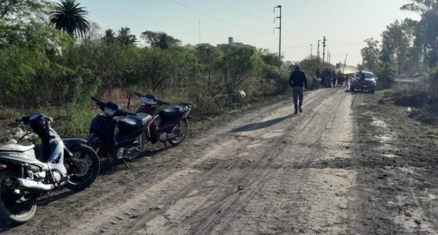 Villa &Aacute;ngela: SE DESALOJ&Oacute; 10 FAMILIAS DE TERRENOS LINDEROS A &ldquo;LA CHAQUE&Ntilde;A&rdquo;| ARGUMENTARON HABER ESTADO LIMPIANDO LAS TIERRAS PARA LUEGO SOLICITARLAS EN LA MUNICIPALIDAD