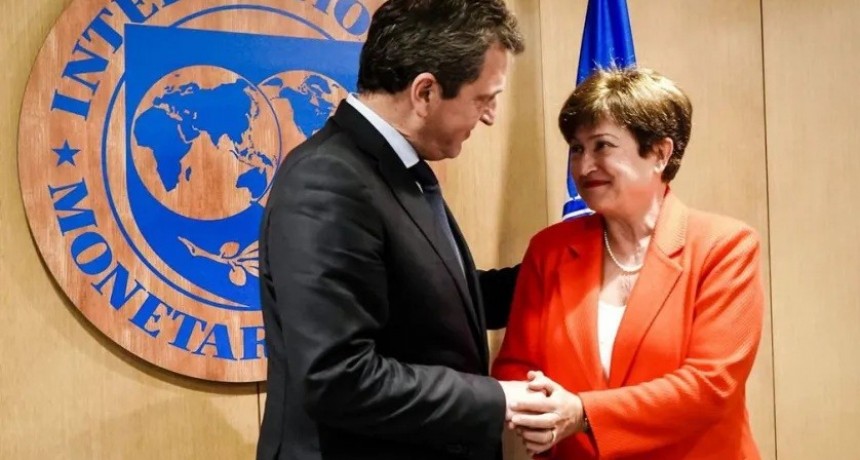 El FMI afirma que "en los pr&oacute;ximos d&iacute;as" aprobar&aacute;n la segunda revisi&oacute;n que permitir&aacute; un nuevo desembolso