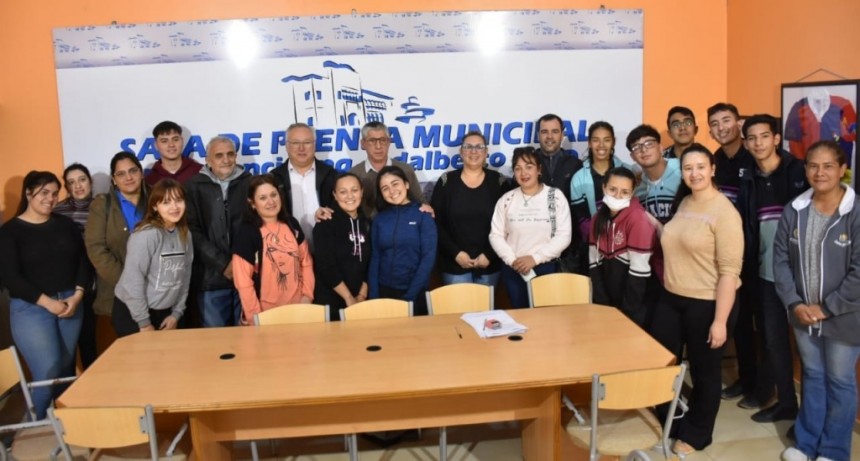 Villa &Aacute;ngela: ESTUDIANTINA 2022 | EL MUNICIPIO BRIND&Oacute; AYUDA ECON&Oacute;MICA PARA LA CREACI&Oacute;N DE CARROZAS