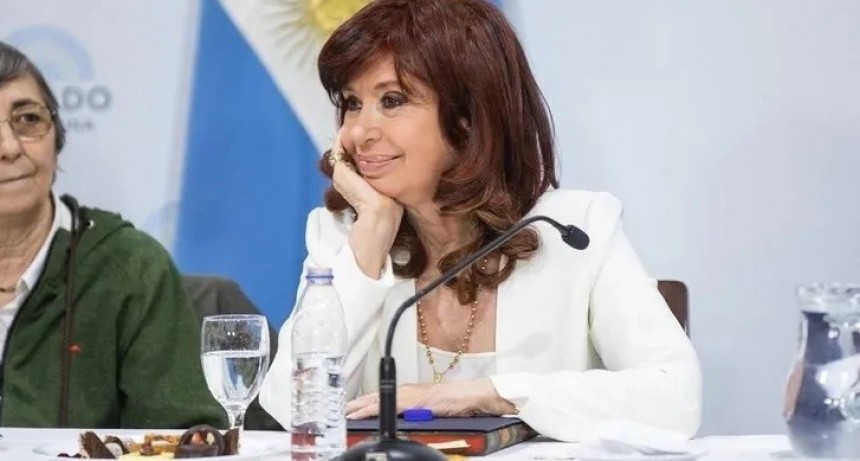 &ldquo;Vamos a desnudar esta farsa&rdquo;, dijo Cristina Kirchner antes de su alegato