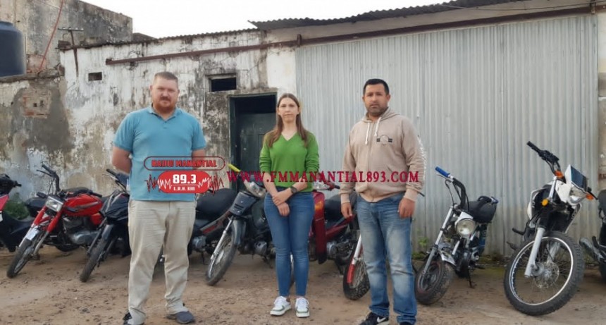Villa &Aacute;ngela: BANDA ROMPE VIDRIOS | FUERON MENORES DE ENTRE 14 Y 16 A&Ntilde;OS | LA FISCAL&Iacute;A BUSCAR&Aacute; QUE LOS PADRES SE RESPONSABILICEN POR LOS DA&Ntilde;OS PRODUCIDOS