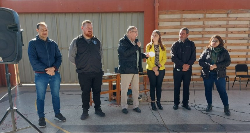 Villa &Aacute;ngela: Cjal. GUILLERMO BUYATTI | PROGRAMA EL CONCEJO EN LA ESCUELA Y LA CONSTRUCCI&Oacute;N DE UN AUTO EL&Eacute;CTRO POR ALUMNOS DE LA E.E.T. N&deg;25