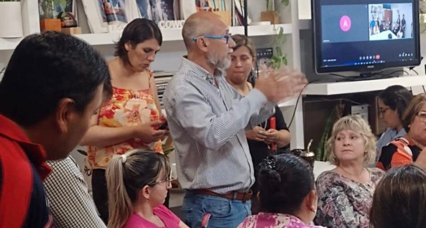 ZDERO: &ldquo;LOS CHAQUE&Ntilde;OS SALDREMOS ADELANTE DE LA MANO DEL TRABAJO, POR ESO, ES IMPORTANTE FORTALECER EL EMPRENDEDURISMO