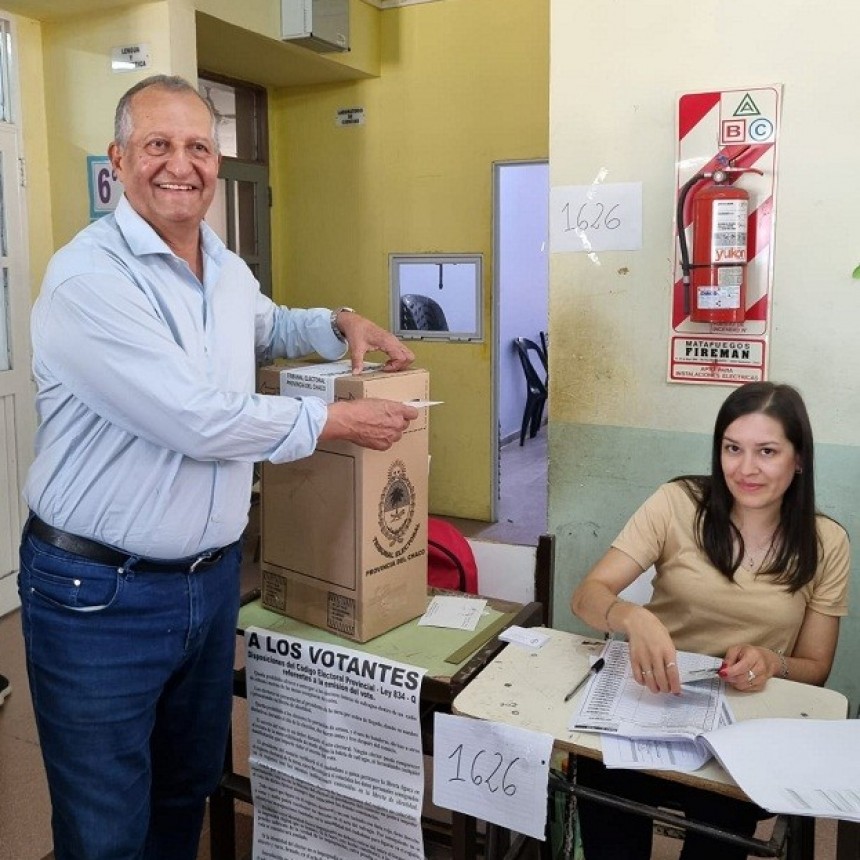 Villa &Aacute;ngela: EN LAS PRIMERAS MESAS ESCRUTADAS | Adalberto Papp y Leandro  Zdero ser&iacute;an los candidatos m&aacute;s votados 