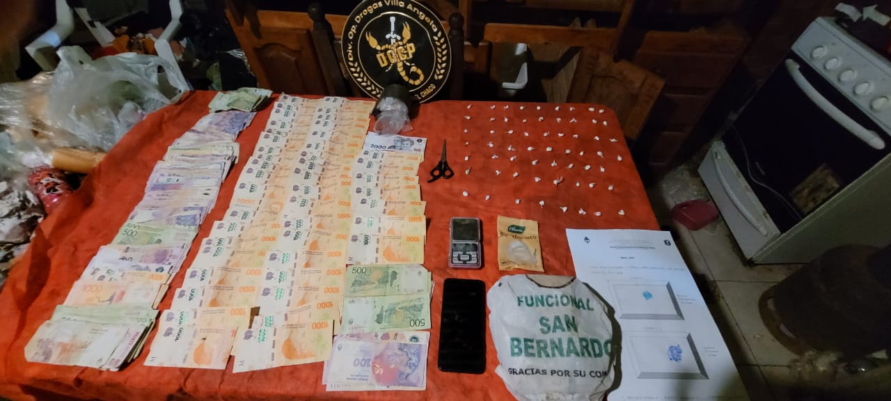 SAN BERNARDO: ALLANAMIENTO: HAY DOS PERSONAS DETENIDAS