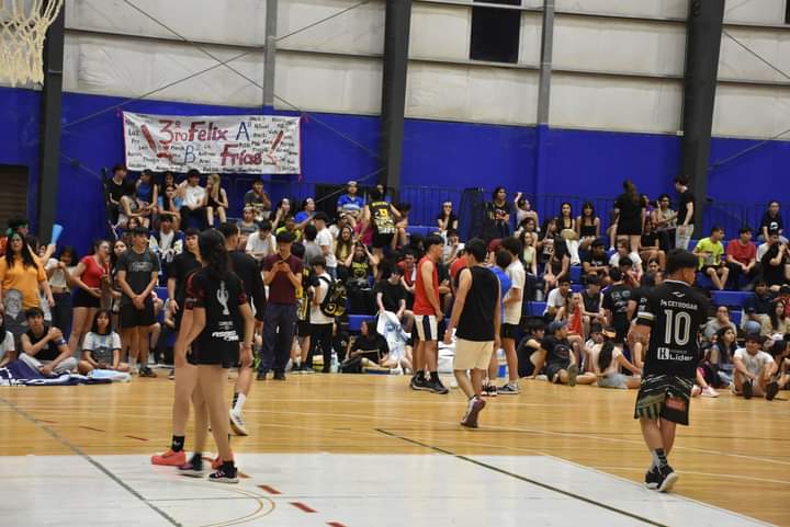 LA MUNICIPALIDAD DE VILLA &Aacute;NGELA CELEBRA LA ESTUDIANTINA 2024 CON ACTIVIDADES RECREATIVAS Y DEPORTIVAS