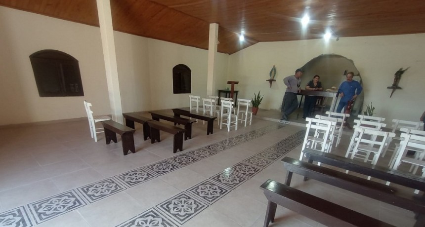 Villa &Aacute;ngela: EL MUNICIPIO COLABORA CON LAS REFACCIONES PARA LA CAPILLA SAN ISIDRO LABRADOR