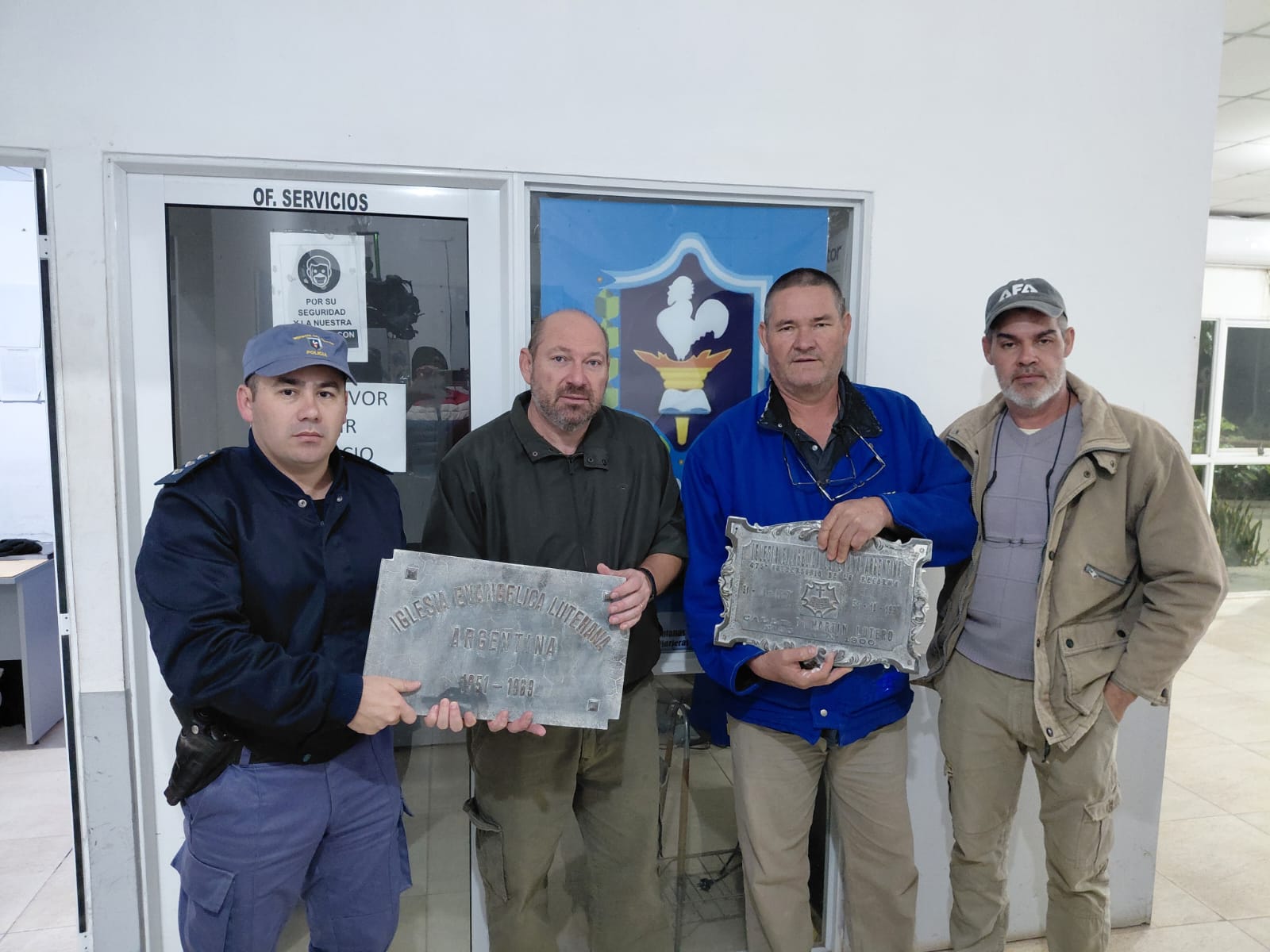 San Bernardo: SE LLEVÓ PLACAS DE BRONCE DE LA IGLESIA, PERO FUE DETENIDO