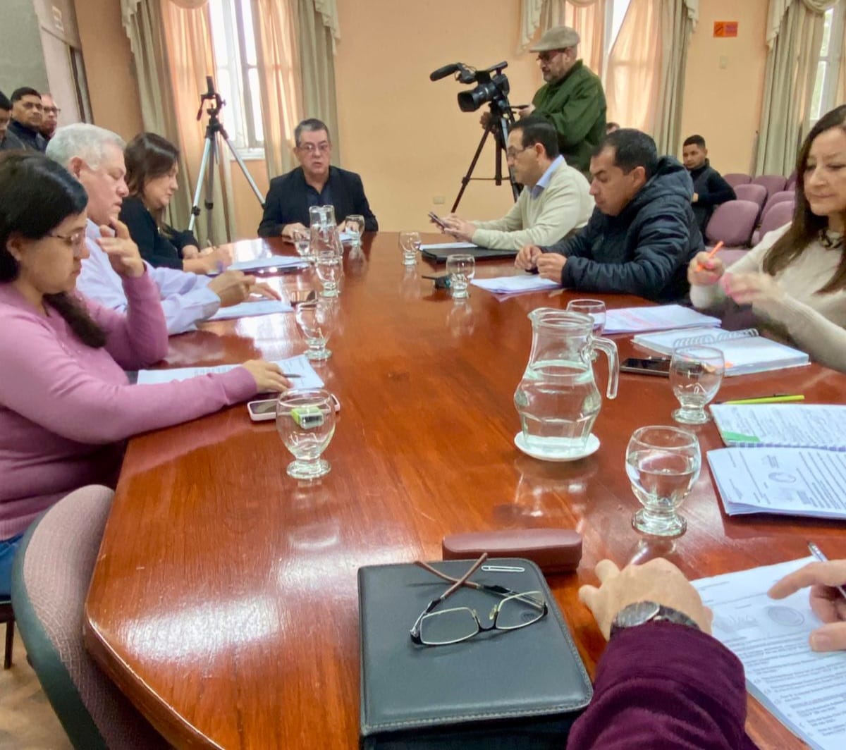 SESIÓN ORDINARIA DEL CONCEJO MUNICIPAL: BUYATTI DESTACÓ OBRAS ESTRATÉGICAS Y EL ESPÍRITU DEMOCRÁTICO DEL CUERPO