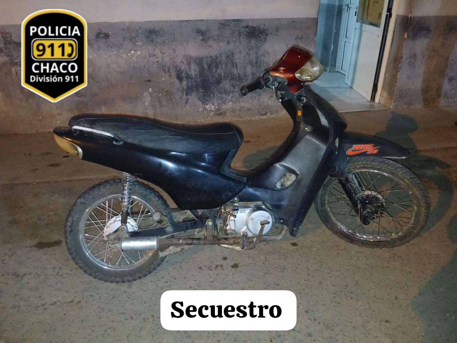 VILLA ÁNGELA: POLICÍAS SECUESTRARON MOTOCICLETA CON ESCAPE LIBRE EN LA QUE CIRCULABAN DOS SUJETOS