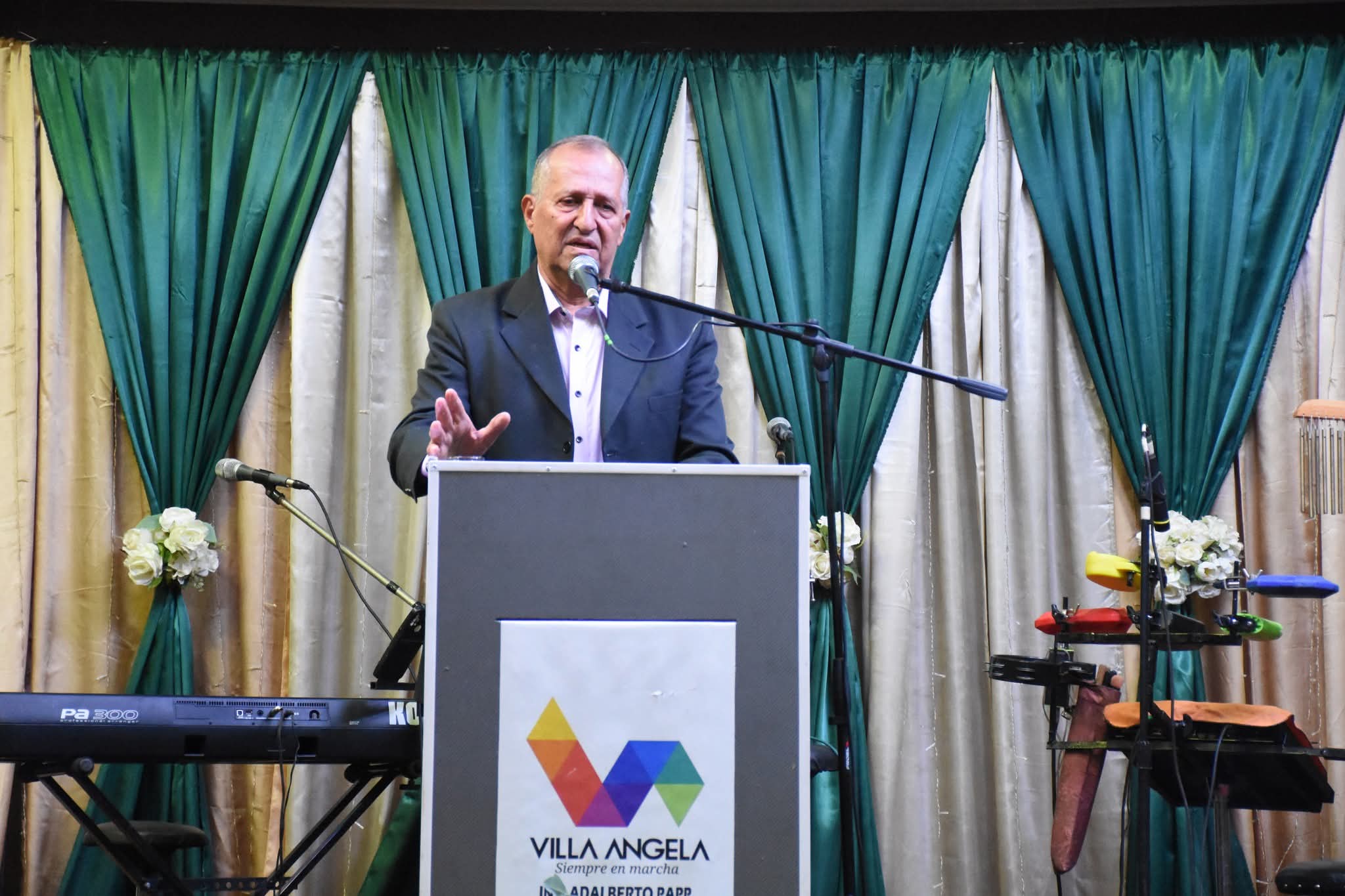 EL INTENDENTE PAPP DESTACÓ LA VOCACIÓN Y EL COMPROMISO DE LOS DOCENTES EN EL ACTO POR EL DÍA DEL MAESTRO